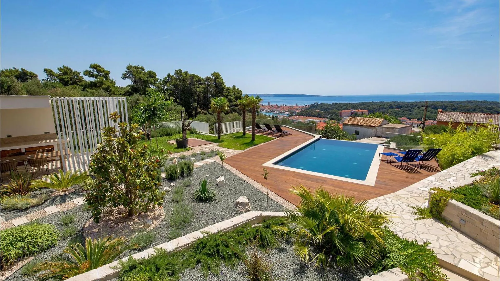 Stunning Home In Palit With House Sea View Ferienhaus